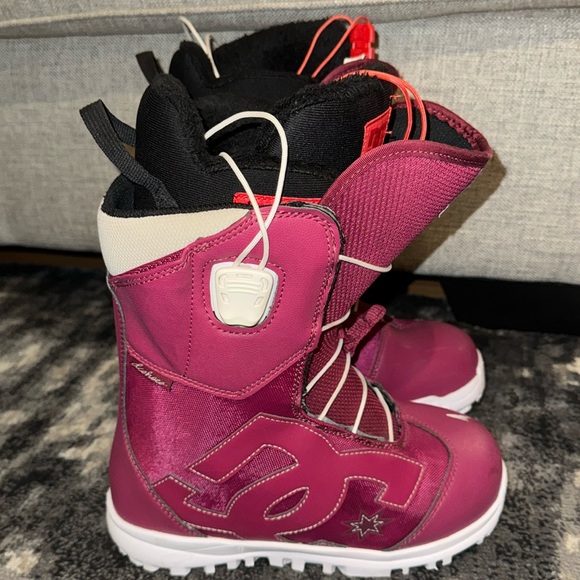 Women’s DC AVOUR Snowboard Boots sz 5
